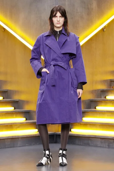 Look 25